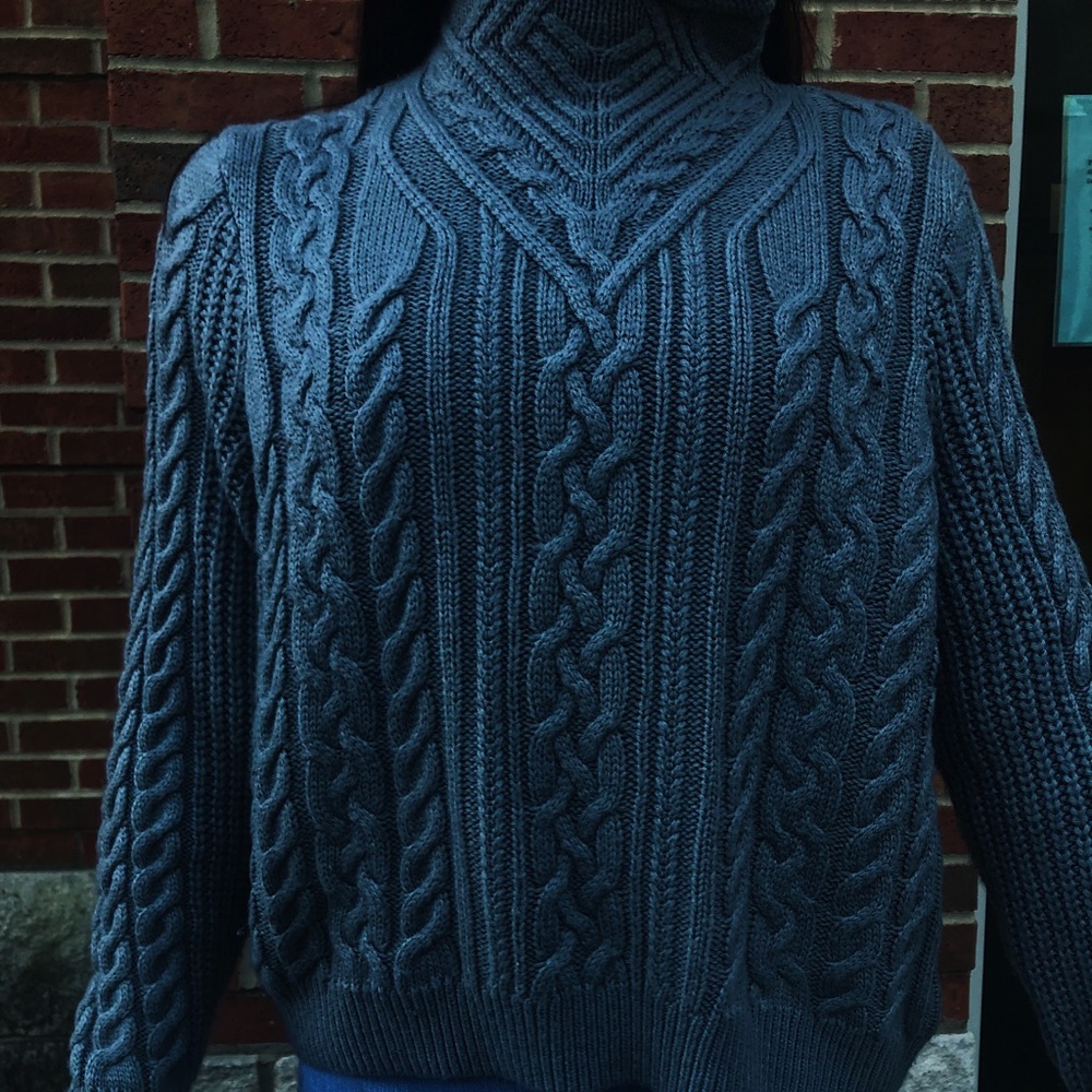 Knitted grey mock-neck sweater